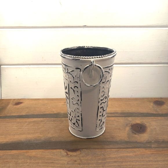 Upcycled Hand Painted Metal Distressed Daisy Vase - Picture 5 of 7